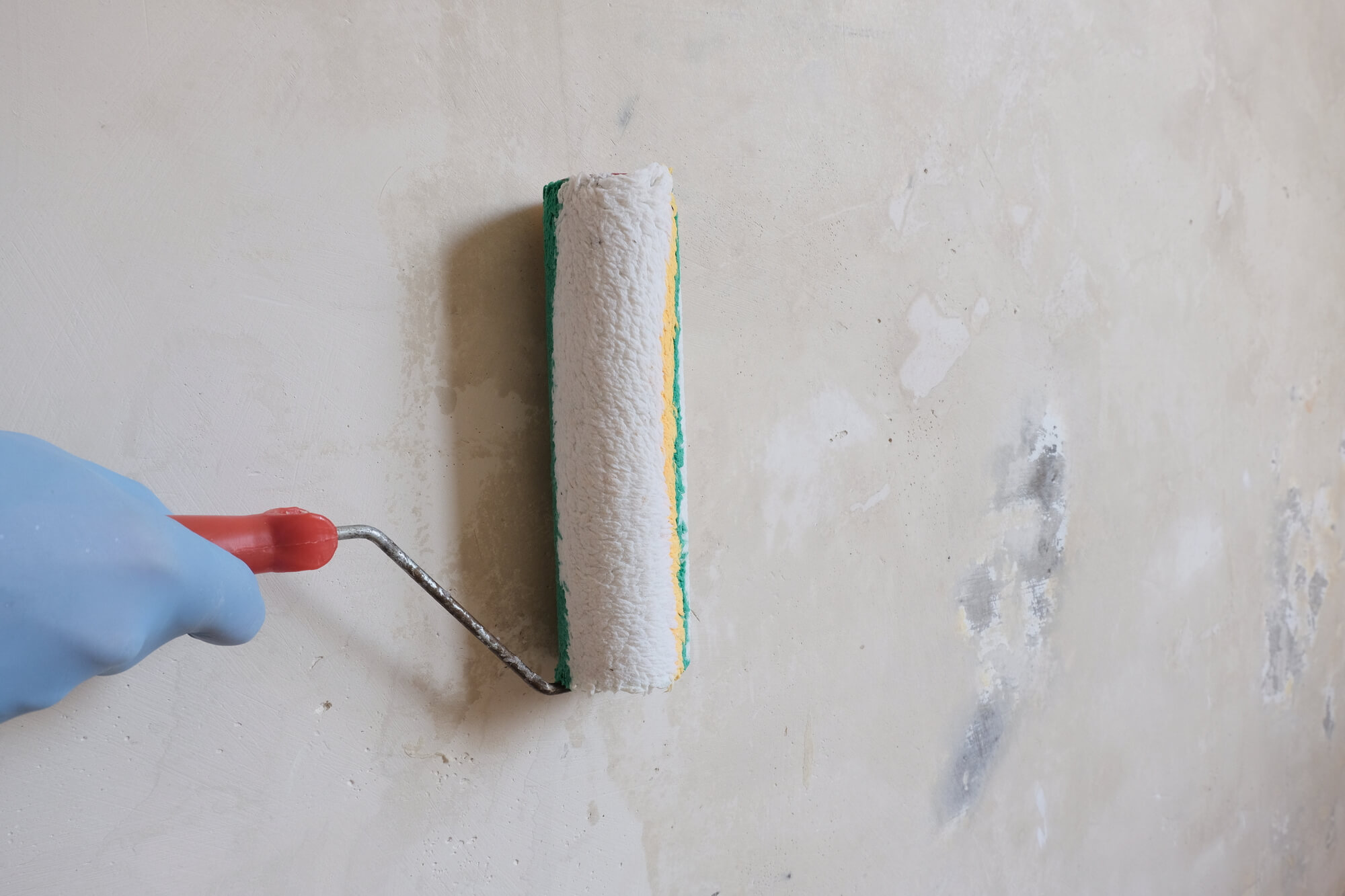 Featured image for Paint Bubbling on Walls After Application? What’s Causing the Problem